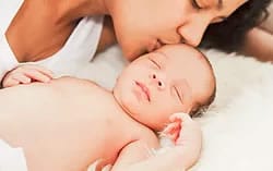 Teaching My Baby Crucial Self-Settling Skills (4 months and onwards) >>